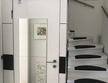 Apartment with Lake View