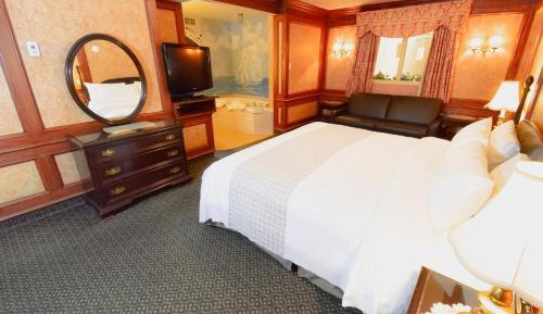 Deluxe Family Suite