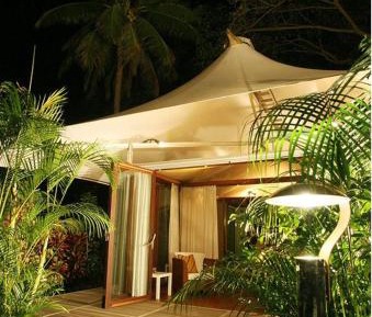 Bungalow with Garden View