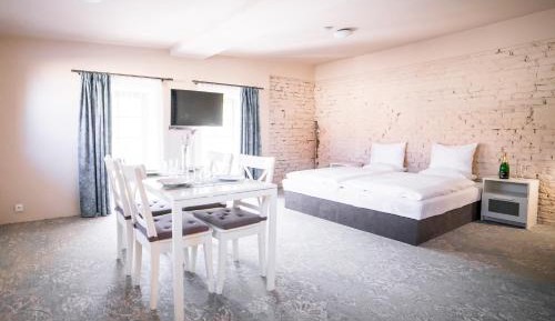 Double or Twin Room with Bathroom