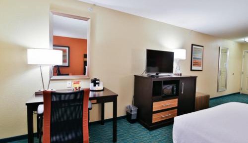 Standard Queen Room with Two Queen Beds and Mobility Accessible Roll-In Shower