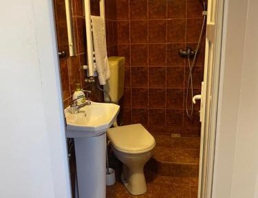 Twin Room with Bathroom