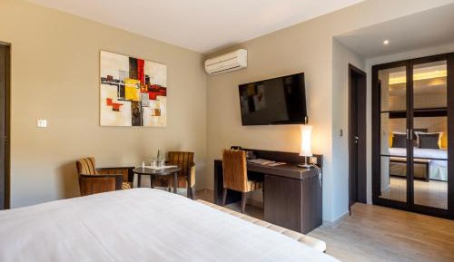 Deluxe Mountain Room