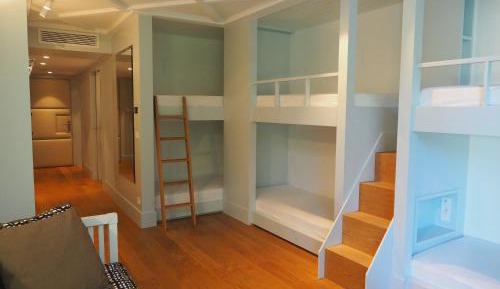 Private 6-Bed Room