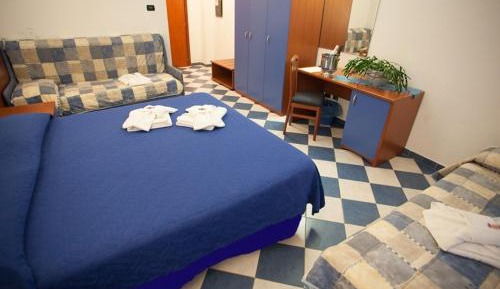 Classic Quadruple Room
