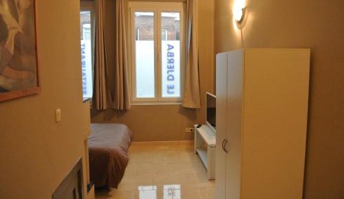 Apartment with Shower