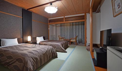 Twin Room with Tatami Floor and Shared Bathroom - Non-Smoking