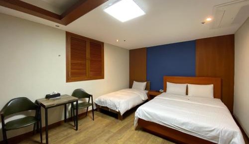 Premium Twin Room