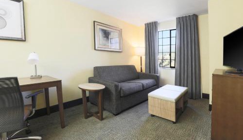 One-Bedroom Two Queen Suite with Sofa Bed
