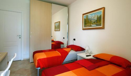 Twin Room with Private Bathroom