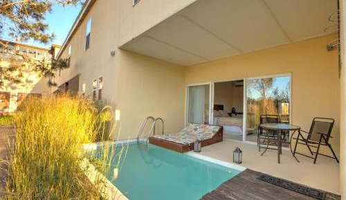 Suite with Garden View