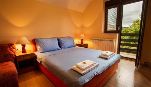 Studio with Mountain View