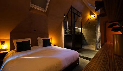 Double Room with Private Bathroom