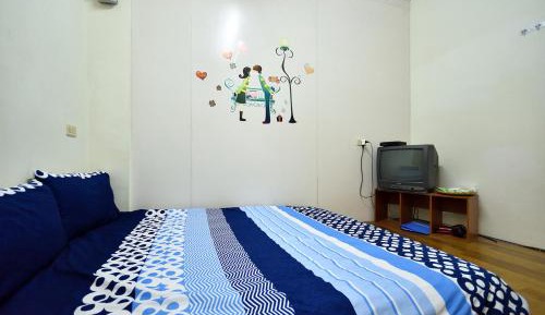 Standard Double Room with Shared Bathroom