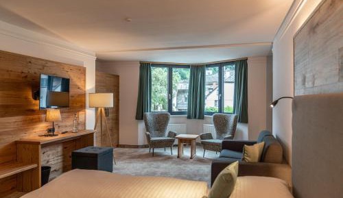 Deluxe Double Room with City View