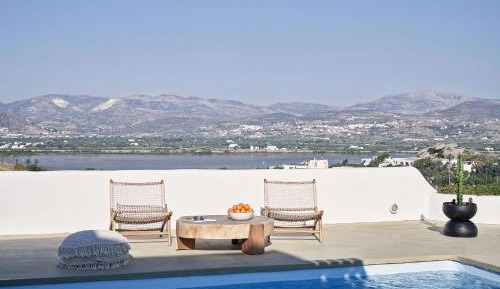 Three Bedroom Elegant Villa Sea View with Private Pool