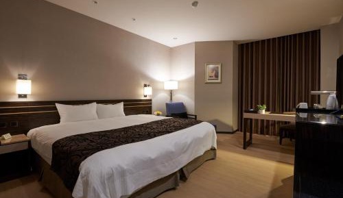 Queen Room