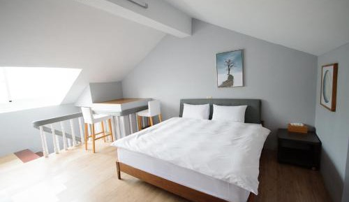 Large Double Room