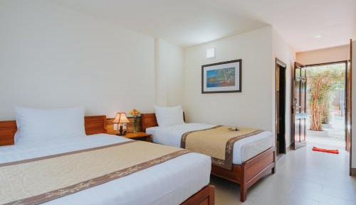 Triple Room with Pool View