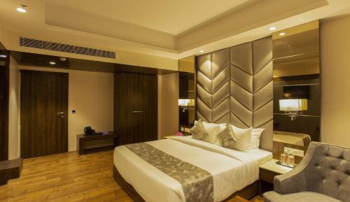 Royal Suite Room With Balcony