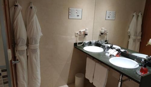Deluxe Double Room with Terrace (2 Adults)