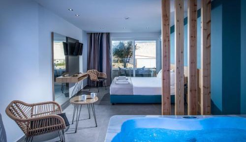 Superior Double Room with Indoor Jacuzzi