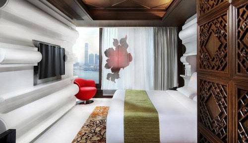 Half Moon King Room with Partial Harbor View