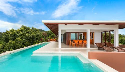 Four-Bedroom Holiday Home