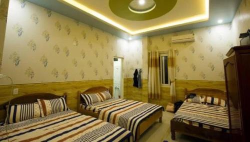 Double or Twin Room with Extra Bed