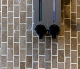 Queen Room With Window