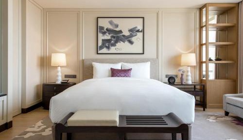 Deluxe Double Room (Cimer & Wonder Box are included for stays from Monday to Thursday, except on the day before or on a holiday, and during the repair period)