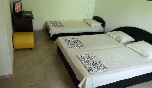 Comfort Triple Room with Shower
