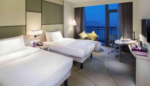 Superior Twin Room with Lake View
