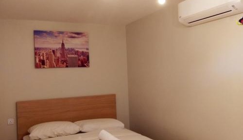 Deluxe Double Room (2 Adults + 1 Child)