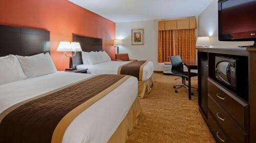 Queen Room with Two Queen Beds - Non-Smoking