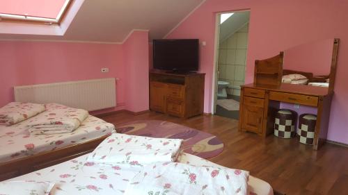 Economy Double or Twin Room