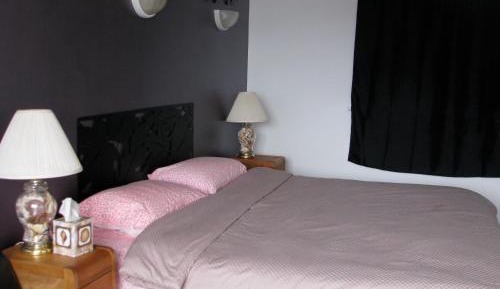 King Room with Shared Bathroom