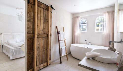Deluxe Double Room with Shower