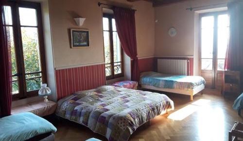 Family Room with Mountain View