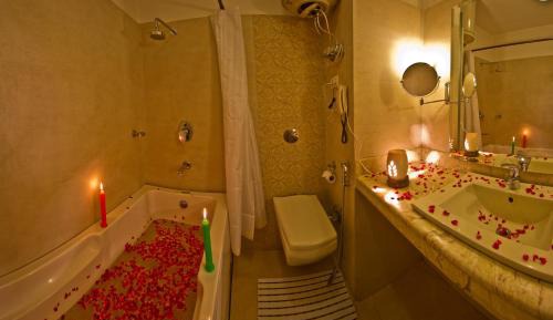 Queen Room with Balcony