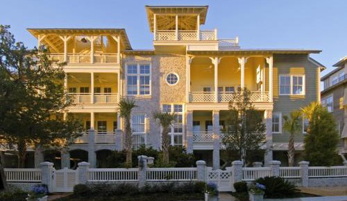 Four bedroom holiday home 