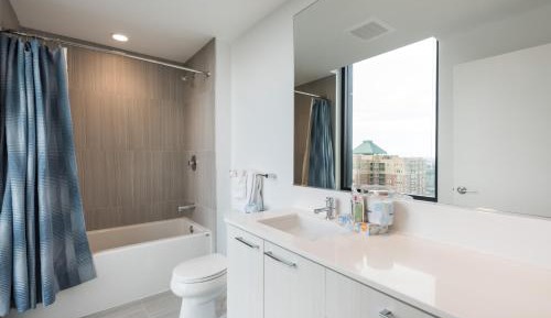 Luxury Three Bedroom Apartment 