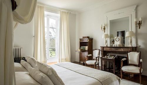 One-Bedroom Apartment (2 Adults + 2 Children) - Castle