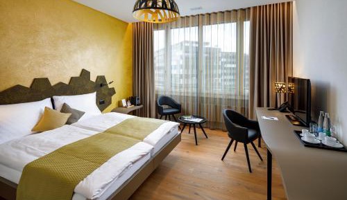 Deluxe Double Room with Shower