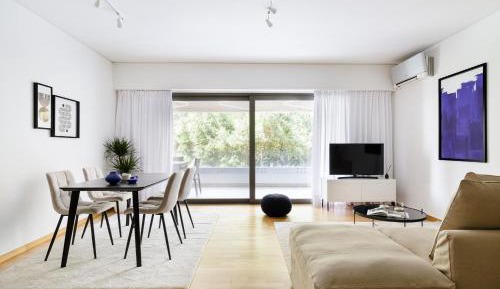 One-Bedroom Apartment