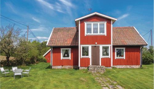 Three-Bedroom Holiday Home 