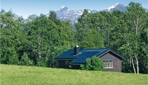 One-Bedroom Holiday Home