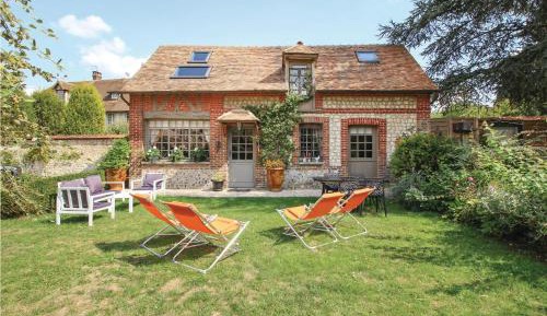 Two-Bedroom Holiday Home