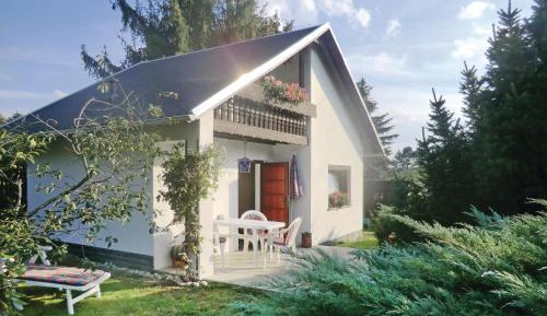 One-Bedroom Holiday Home