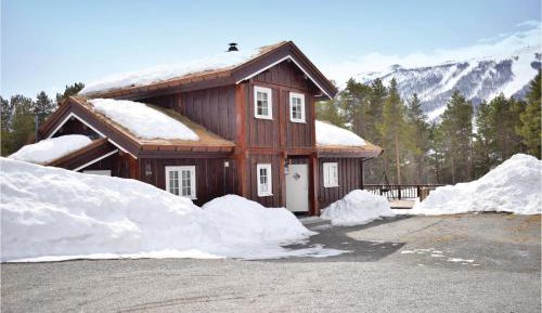 Three-Bedroom Holiday Home 